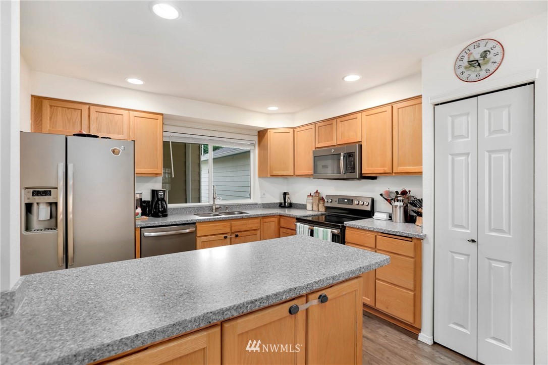 18732 19th Drive Southeast Bothell, WA 98012 - Photo 8 of 21