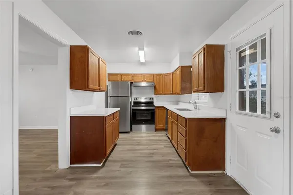 $290,000 | 203 East Lakeview Avenue, Eustis, FL 32726