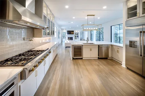 $4,400,000 | 10663 Memorial Drive, Houston, TX 77024