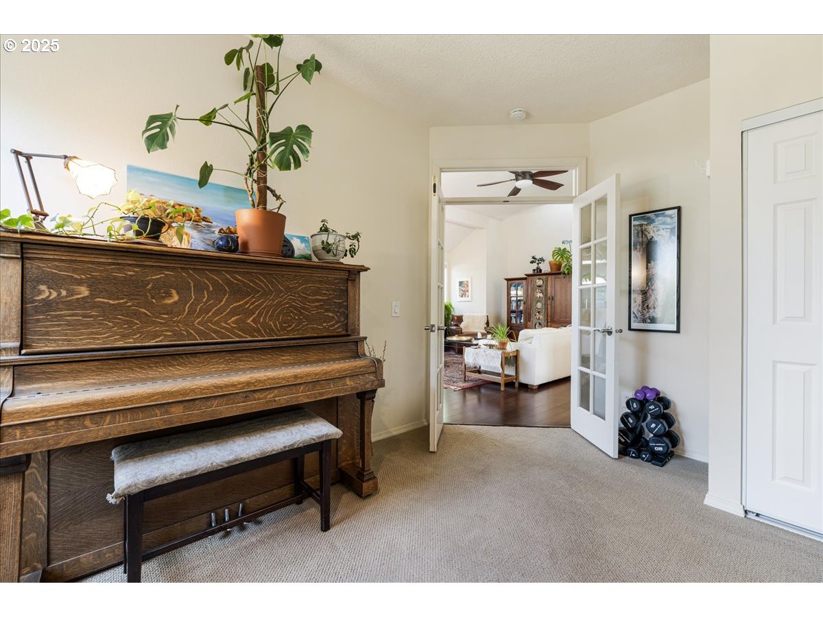 5725 Southwest Windfield Loop Lake Oswego, OR 97035 - Photo 16 of 35