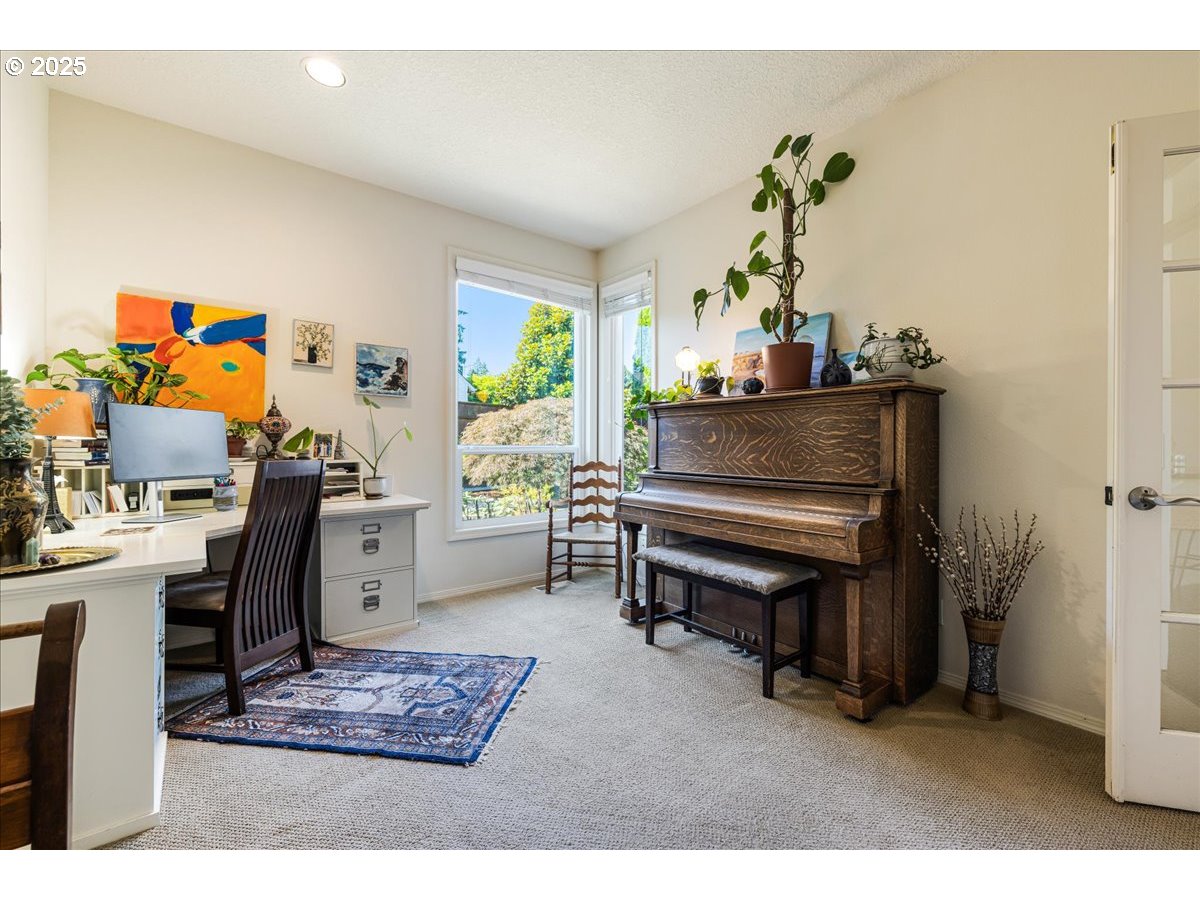 5725 Southwest Windfield Loop Lake Oswego, OR 97035 - Photo 17 of 35