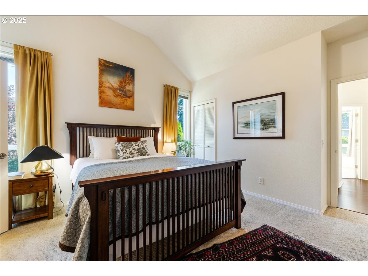 5725 Southwest Windfield Loop Lake Oswego, OR 97035 - Photo 23 of 35