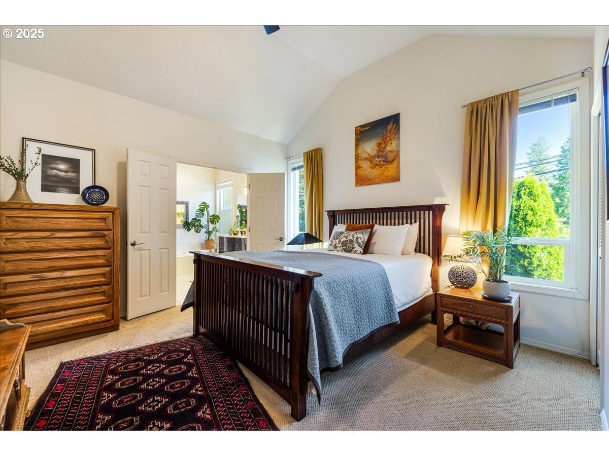 5725 Southwest Windfield Loop Lake Oswego, OR 97035 - Photo 24 of 35