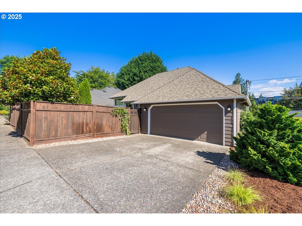 5725 Southwest Windfield Loop Lake Oswego, OR 97035 - Photo 34 of 35