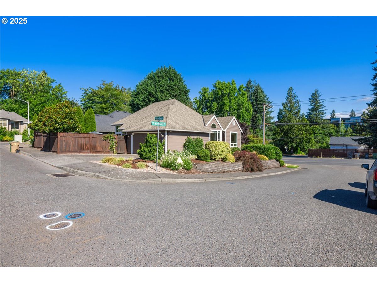 5725 Southwest Windfield Loop Lake Oswego, OR 97035 - Photo 35 of 35