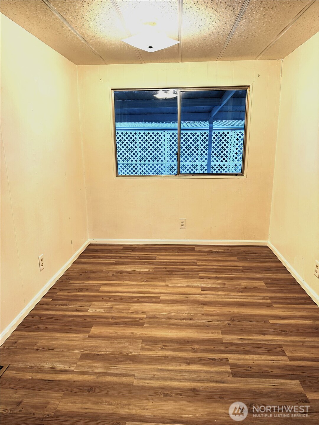 63 Onyx Street Walla Walla, WA 99362 - Photo 8 of 16 a view of wooden floor