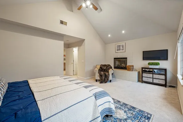 a view of walk in closet