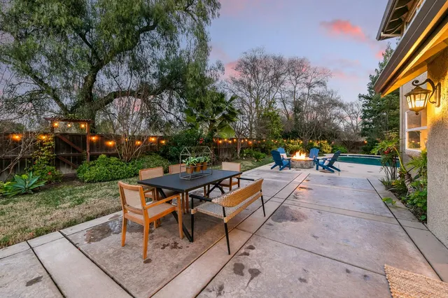 a view of outdoor space yard deck and patio