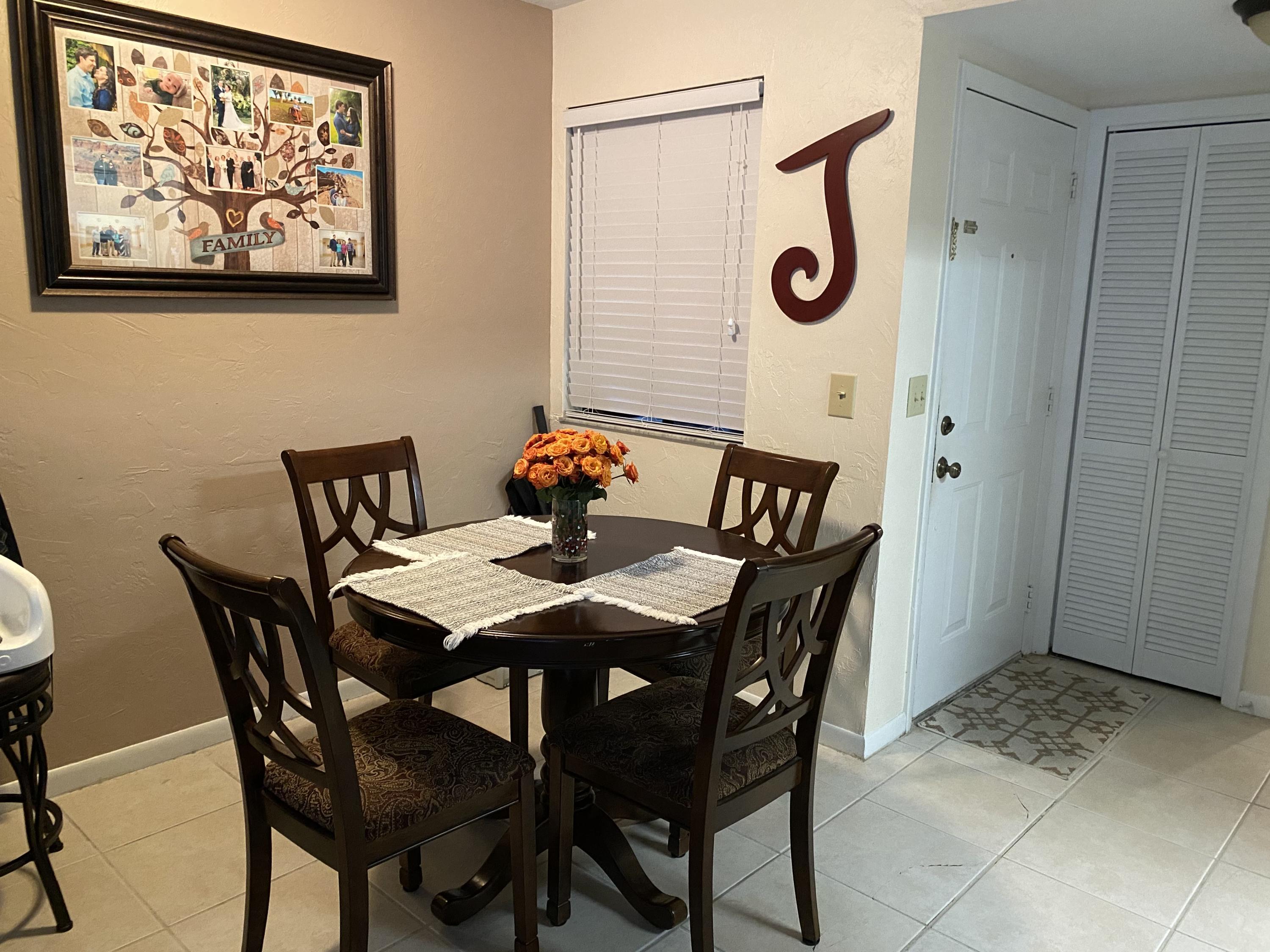 4412 Southwest 21st Lane Gainesville, FL 32607 - Photo 11 of 19 Dining Area