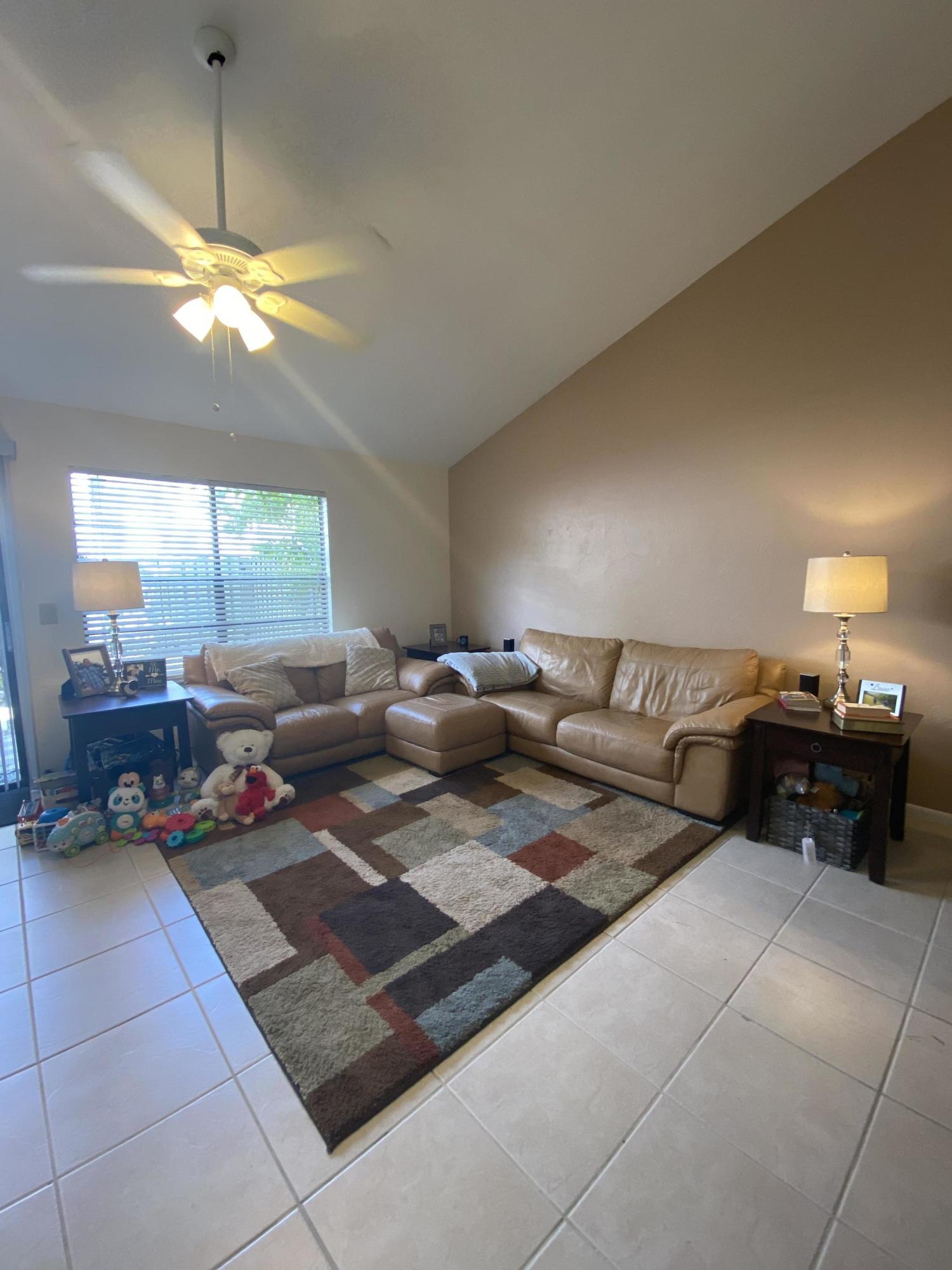 4412 Southwest 21st Lane Gainesville, FL 32607 - Photo 7 of 19 Great Room