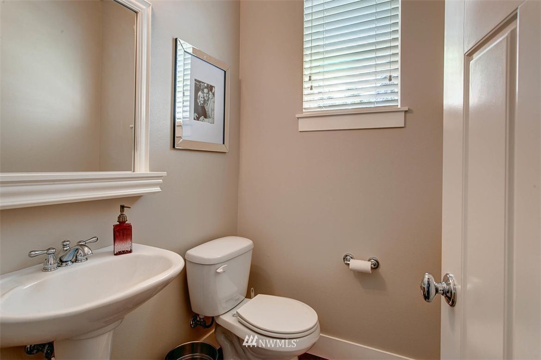 23107 35th Drive Southeast Bothell, WA 98021 - Photo 13 of 22