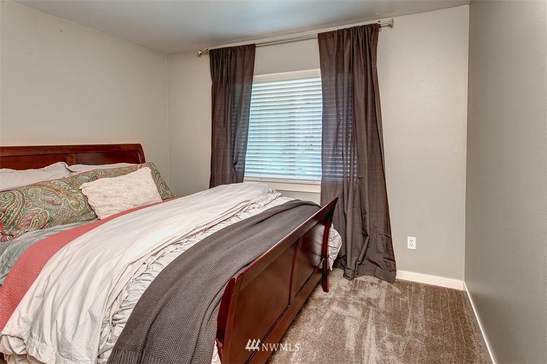 23107 35th Drive Southeast Bothell, WA 98021 - Photo 18 of 22