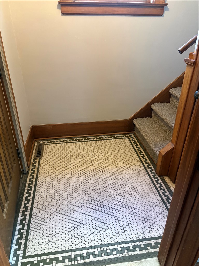 144 Wyndham Road Rochester, NY 14612 - Photo 7 of 14 Gallery Image 7