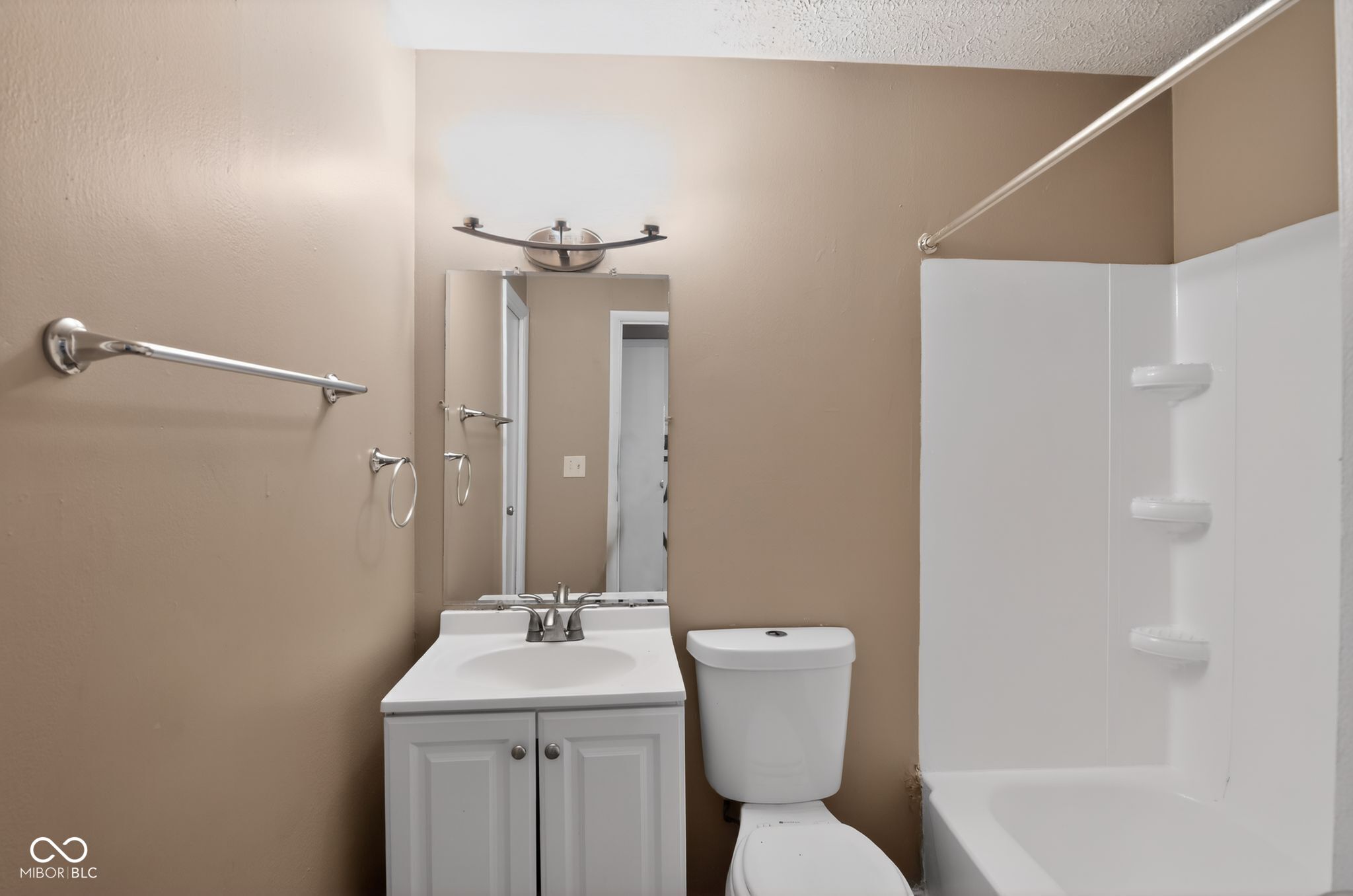 4101 Biscayne Road Indianapolis, IN 46226 - Photo 17 of 32