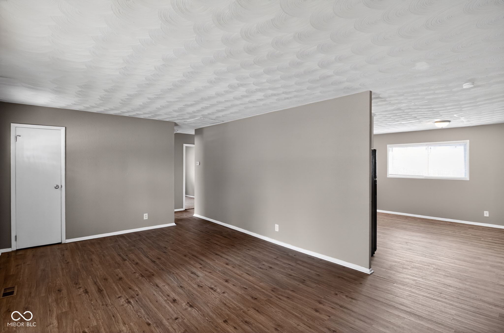 4101 Biscayne Road Indianapolis, IN 46226 - Photo 7 of 32