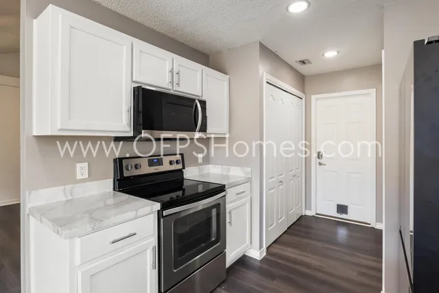 $2,250 | 1845 Brick Circle, Fort Walton Beach, FL 32547