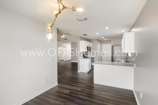 $2,250 | 1845 Brick Circle, Fort Walton Beach, FL 32547