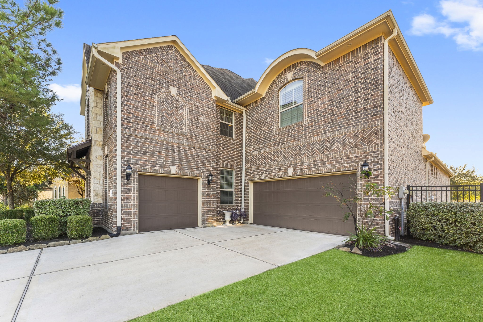 4022 Sabine Valley Trail Spring, TX 77386 - Photo 4 of 50 A separated three car garage for all of your car, toy or storage needs!
