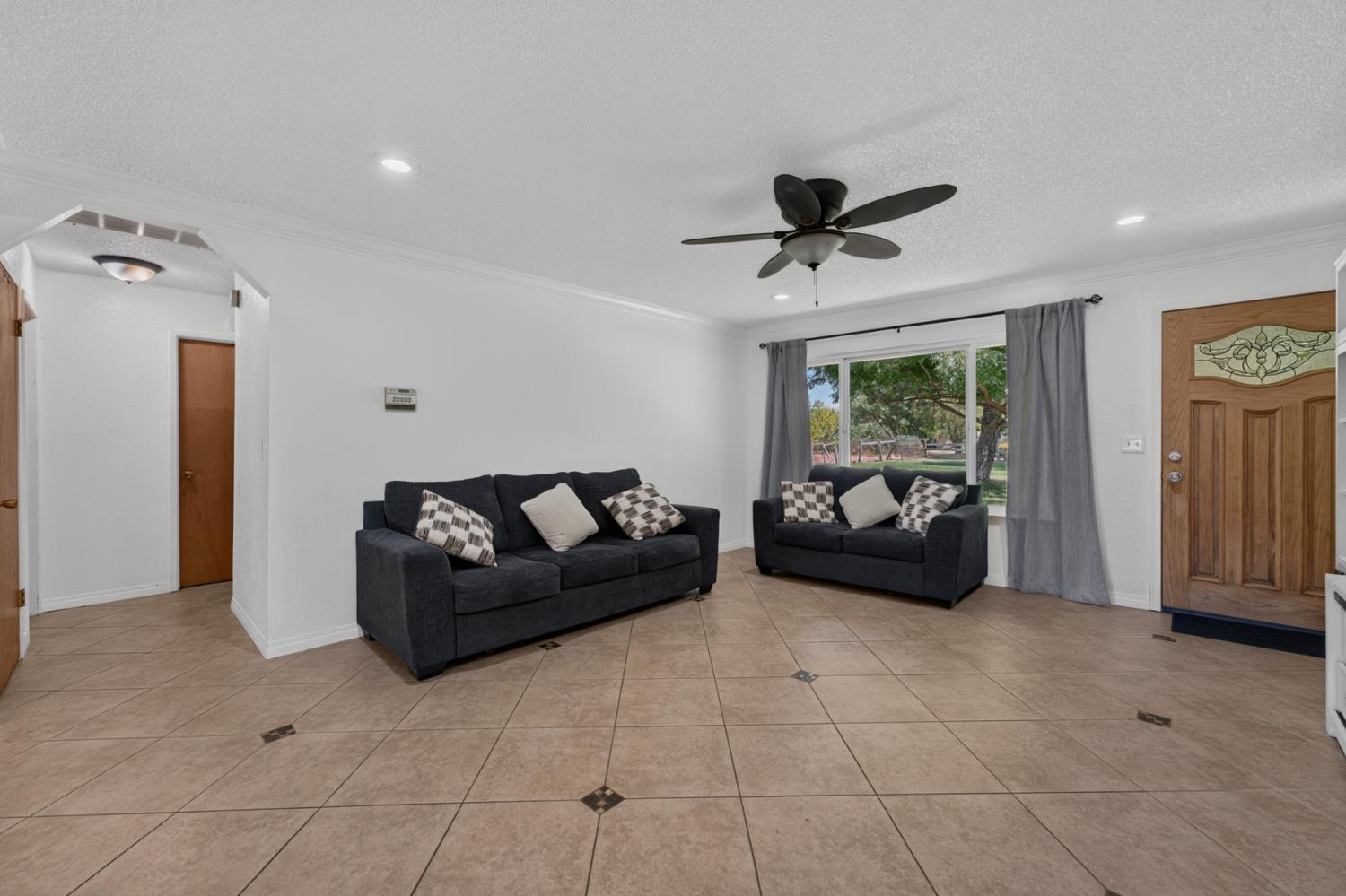 8986 Mooney Road Elk Grove, CA 95624 - Photo 18 of 92 Gallery Image 18