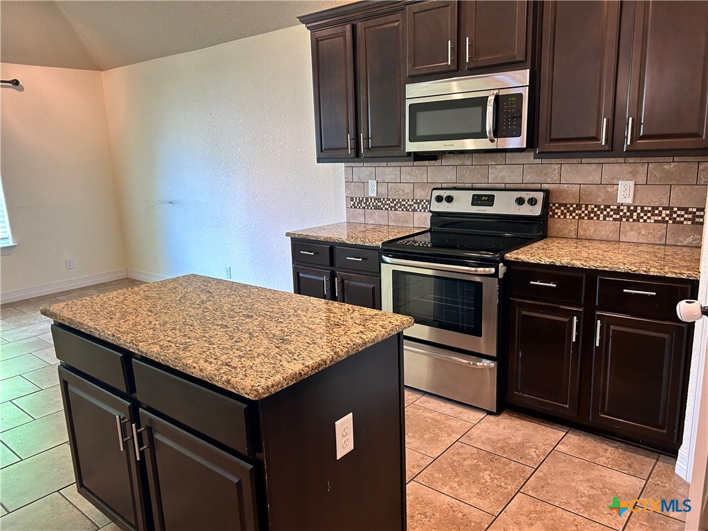 1621 Rusty Spur Drive Temple, TX 76502 - Photo 8 of 27