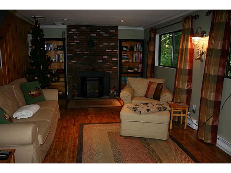 199 Yawgoo Valley Road Exeter, RI 02822 - Photo 10 of 25 Den/Family/Great Room. Heated efficiently with pellet stove