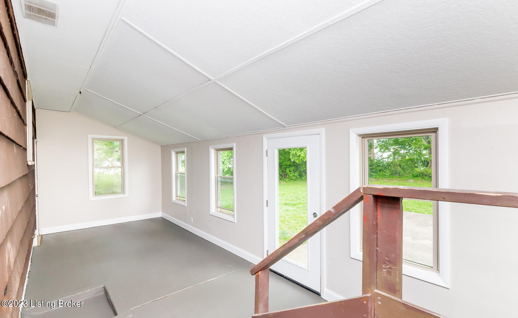 5310 Red Leaf Road Louisville, KY 40218 - Photo 26 of 28 Nud room