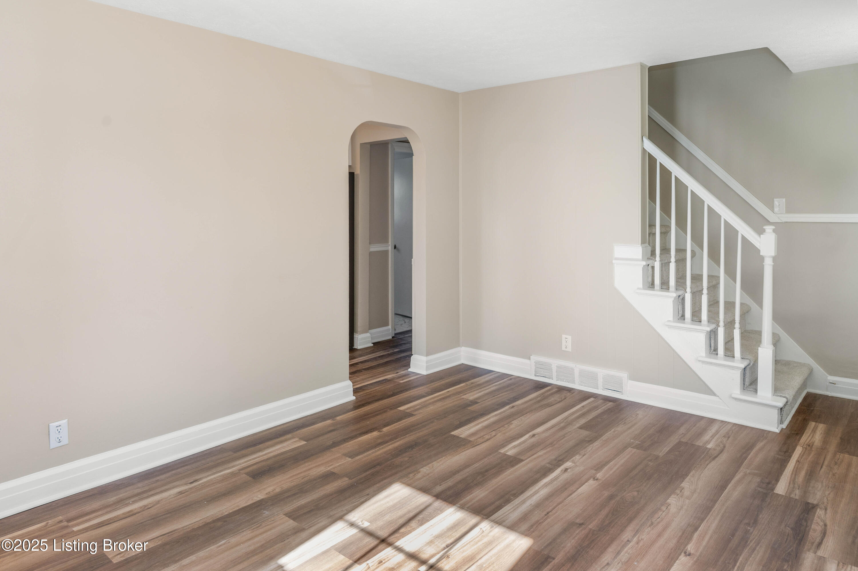 4622 Kiefer Road Louisville, KY 40216 - Photo 10 of 35 4622KeiferRd-10