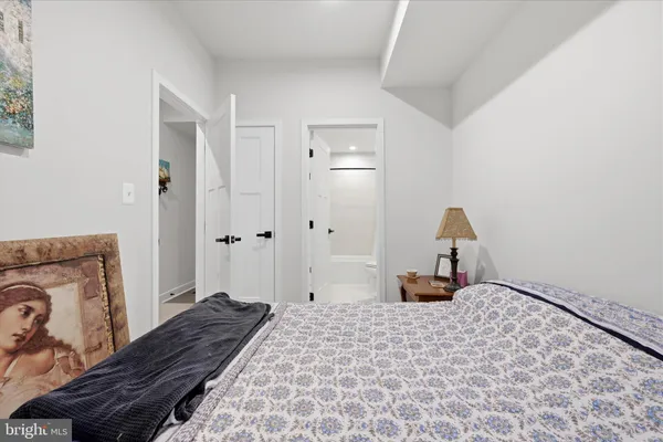 $2,600 | 2027 Track Circle, Fredericksburg, VA 22401