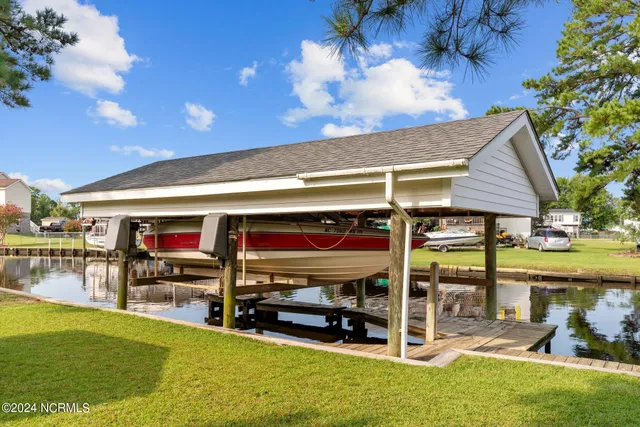 $399,000 | 36 Inlet Way, Chocowinity, NC 27817