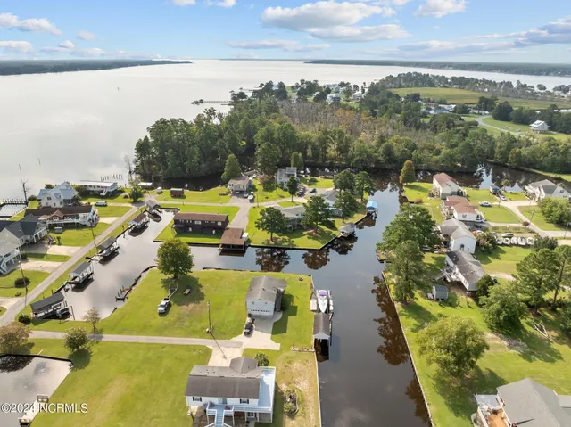 $399,000 | 36 Inlet Way, Chocowinity, NC 27817