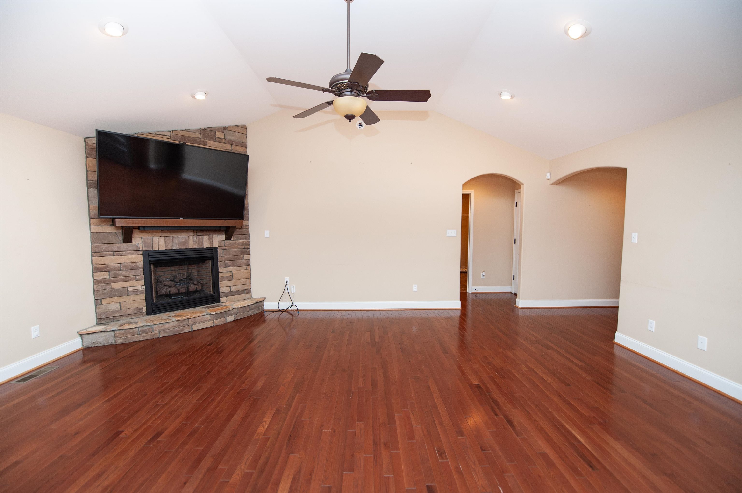 110 Allen Court Gaffney, SC 29341 - Photo 4 of 34