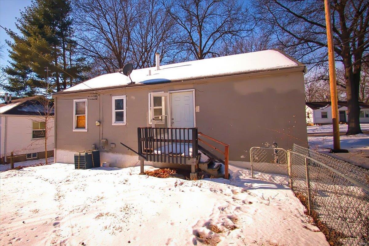 7811 Alert Drive St. Louis, MO 63133 - Photo 1 of 24