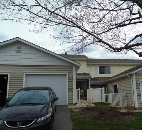 745 Ebbtide Schaumburg, IL 60193 - Photo 1 of 13