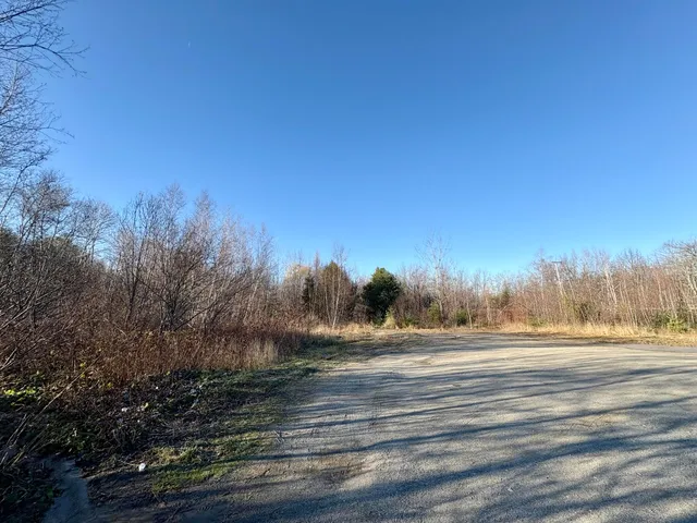 $99,000 | 1295 South Main Street, Lincoln, ME 04457