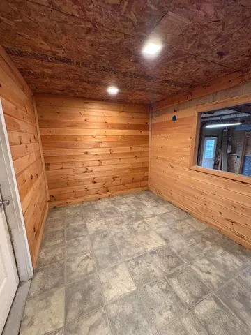 $99,000 | 1295 South Main Street, Lincoln, ME 04457