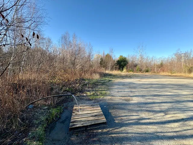 $99,000 | 1295 South Main Street, Lincoln, ME 04457