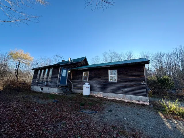 $99,000 | 1295 South Main Street, Lincoln, ME 04457