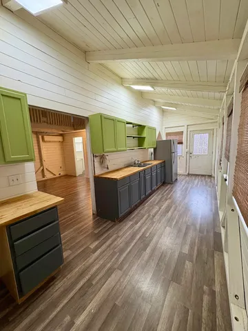 $99,000 | 1295 South Main Street, Lincoln, ME 04457