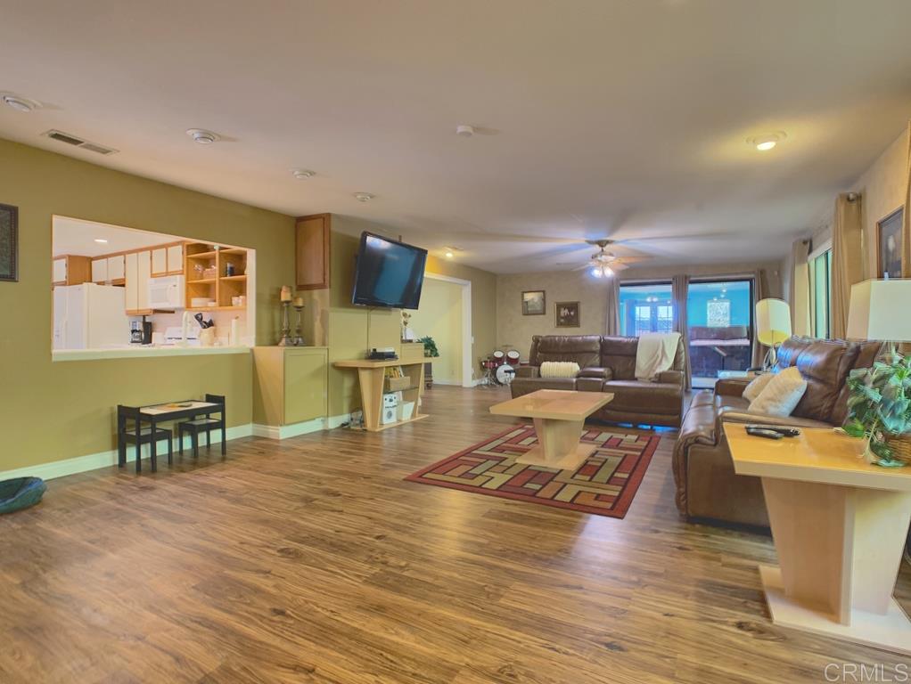 8466 Sunview Drive El Cajon, CA 92021 - Photo 7 of 23