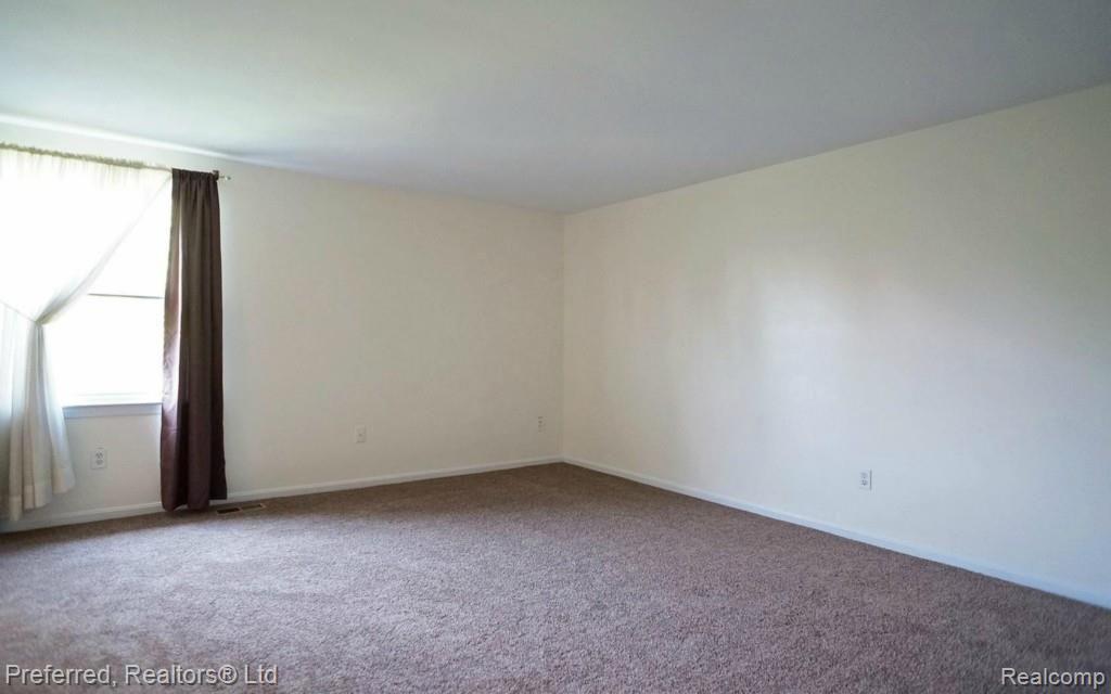 45091 Rudgate Road Canton, MI 48188 - Photo 14 of 23 Master Bedroom.jpg