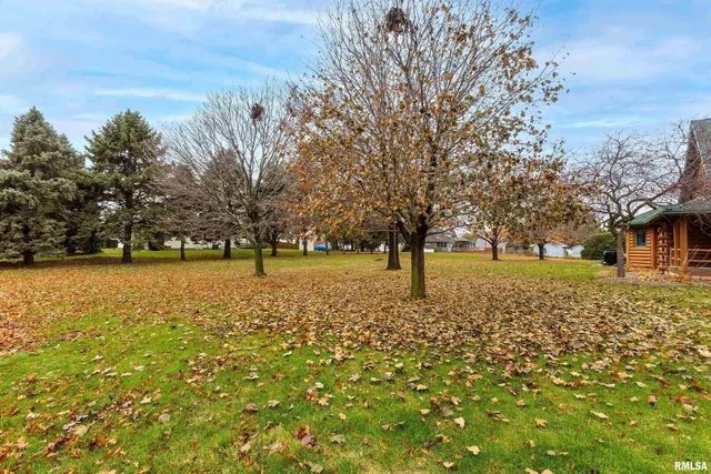 $639,900 | 20664 North Brady Street, Davenport, IA 52806