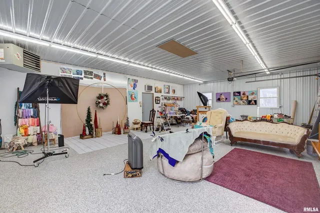 $639,900 | 20664 North Brady Street, Davenport, IA 52806