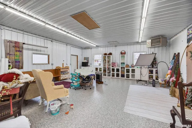 $639,900 | 20664 North Brady Street, Davenport, IA 52806