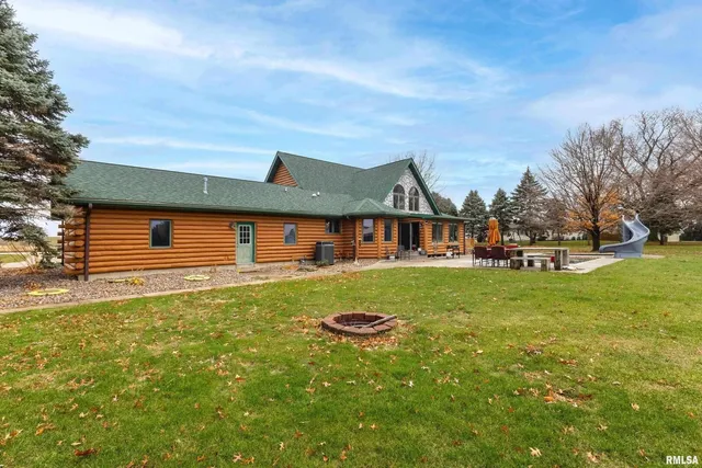 $639,900 | 20664 North Brady Street, Davenport, IA 52806