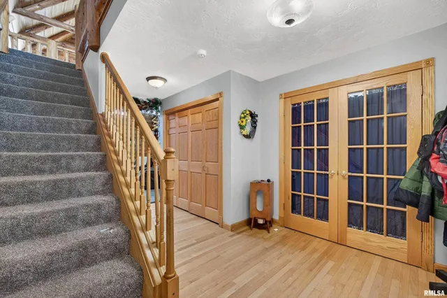 $639,900 | 20664 North Brady Street, Davenport, IA 52806