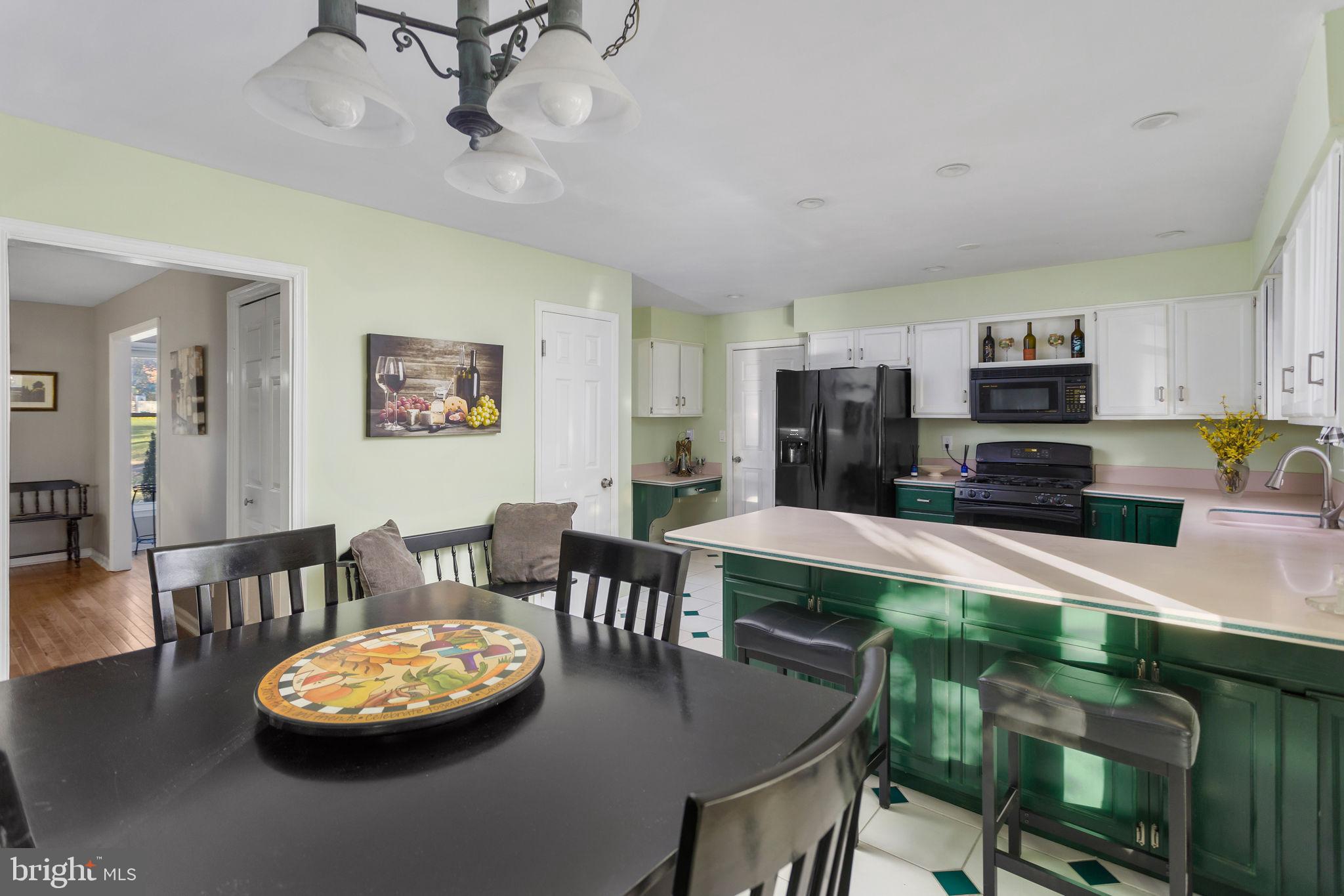 2 Chambers Court Robbinsville, NJ 08691 - Photo 14 of 56