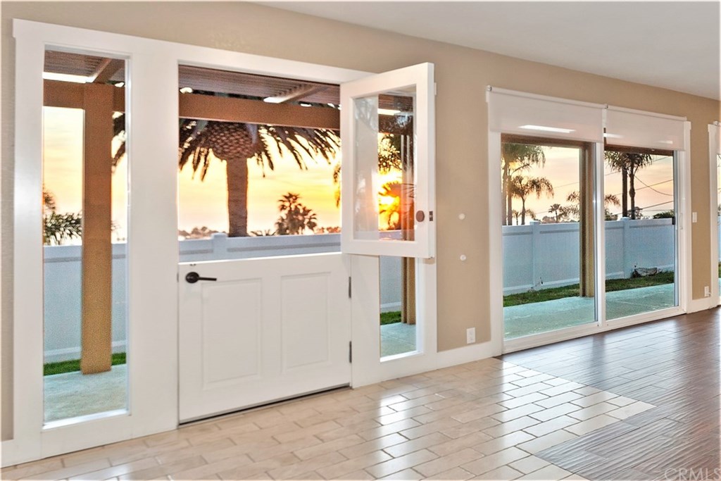 124 Avenida Trieste San Clemente, CA 92672 - Photo 4 of 15