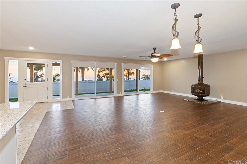 124 Avenida Trieste San Clemente, CA 92672 - Photo 6 of 15