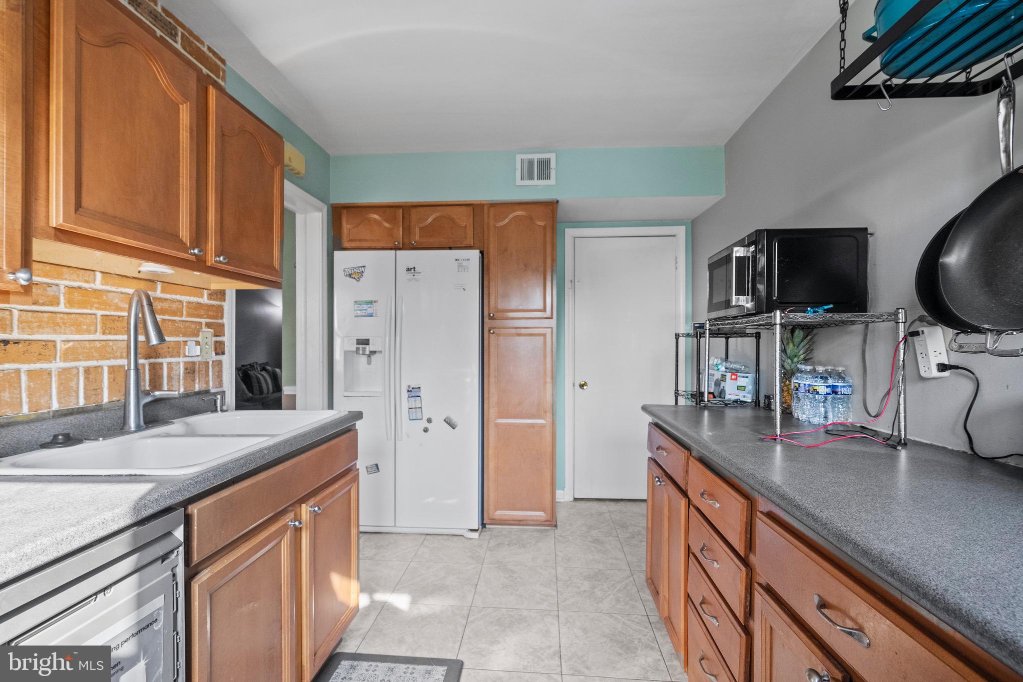 129 Garden Ridge Road Catonsville, MD 21228 - Photo 10 of 30