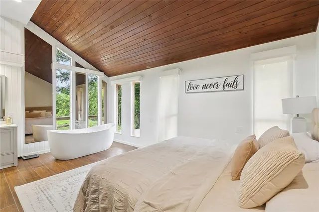 $680,000 | 132 Pine Oak Drive, Covington, LA 70433